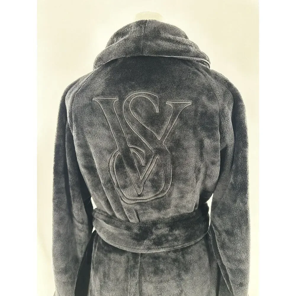 Victorias Secret Robe Sz M/L Fluffy Logo VS Black Short Cozy Soft Plush Bath NWT - Picture 2 of 9